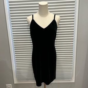 Sanctuary, velvet LBD